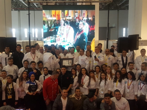 2018 İZMİR'İN ŞEFLERİ ULUSLARARASI YEMEK YARIŞMASI