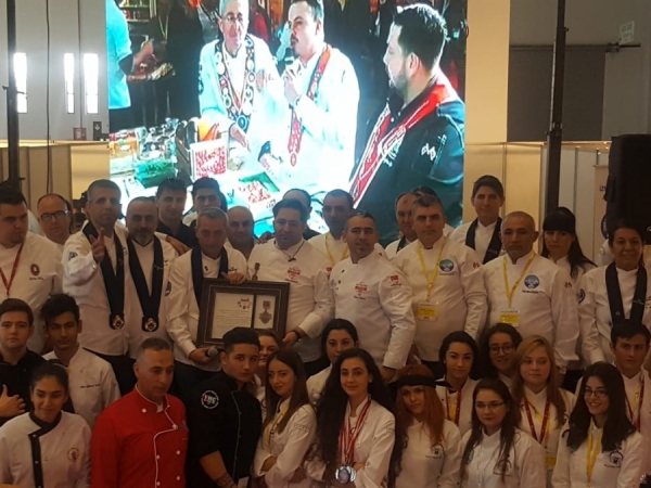 2018 İZMİR'İN ŞEFLERİ ULUSLARARASI YEMEK YARIŞMASI